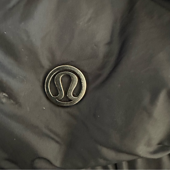 Lululemon ‘The Fluffiest Vest’ (Navy Blue/Cypress Plaid) Reversible Down Vest - Picture 8 of 16